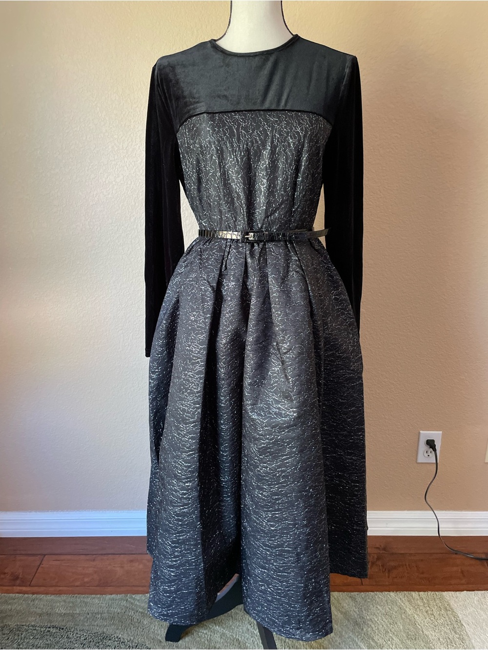 NWT Whimsigoth black Velvet & Metallic Silver Swirl fit flare Midi Dress S